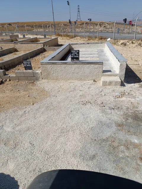 Aile mezarlığı için hazırlanan kabir yapısı — Antep Mezarcı