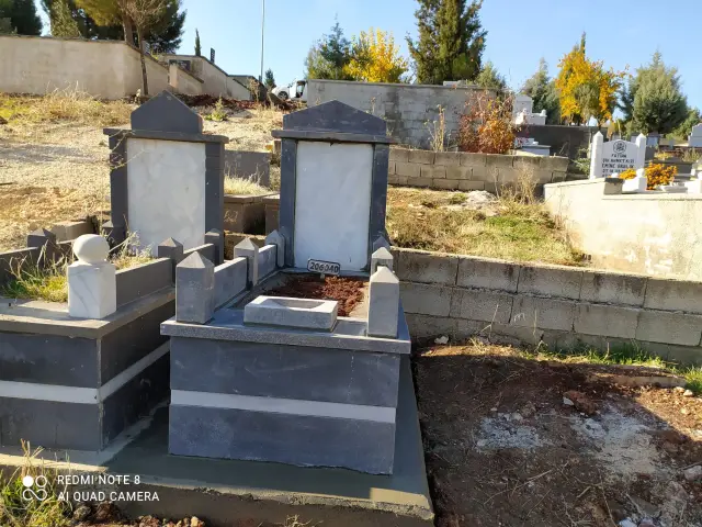 Granit mezar ve granit baş taşı uygulaması — Antep Mezarcı