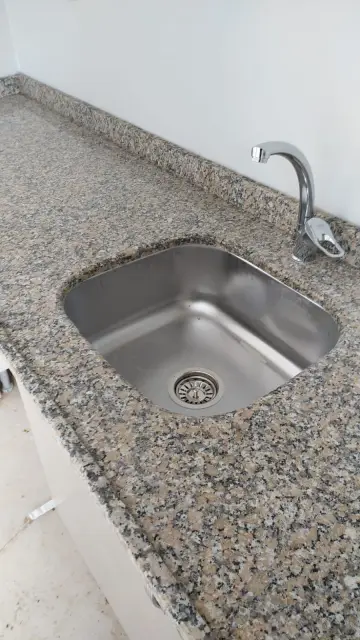Granit mutfak tezgâhı ve evye uygulaması — Antep Mezarcı